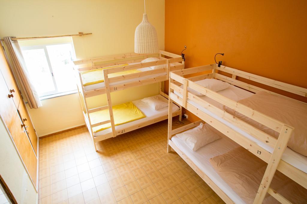 Good Feeling Hostel & Guest House Raposeira  Bagian luar foto