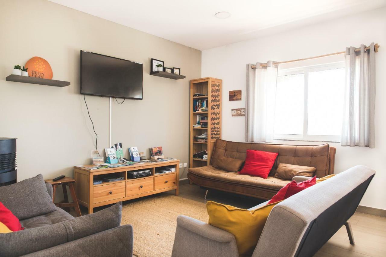 Good Feeling Hostel & Guest House Raposeira  Bagian luar foto