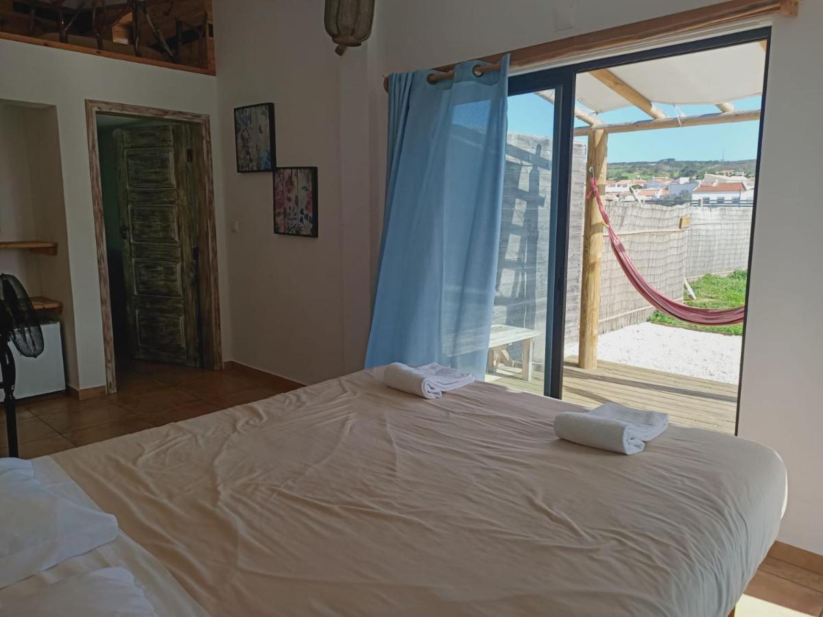 Good Feeling Hostel & Guest House Raposeira  Bagian luar foto