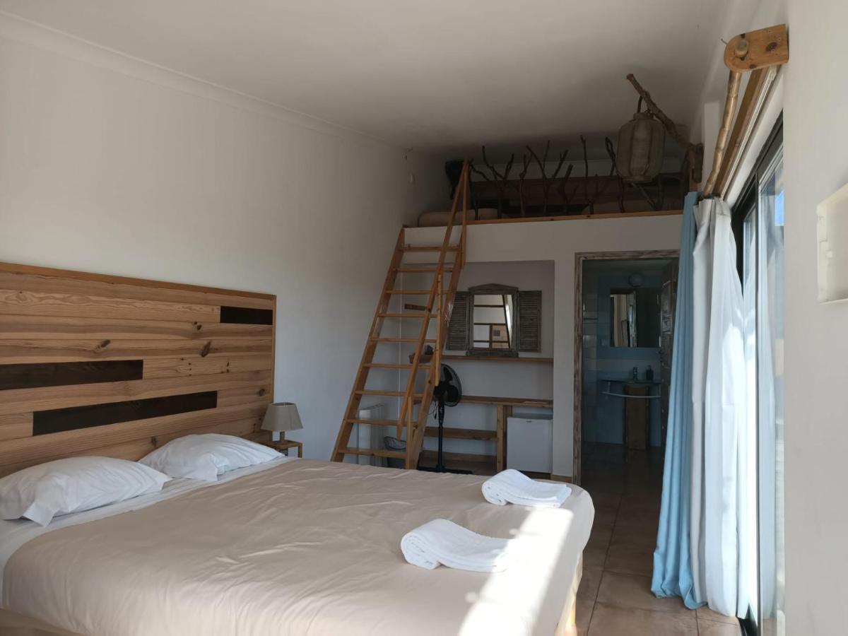Good Feeling Hostel & Guest House Raposeira  Bagian luar foto